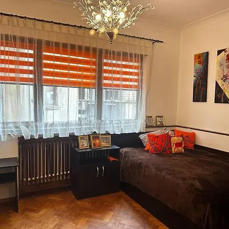 Apartment Orange Place -central Bukarest